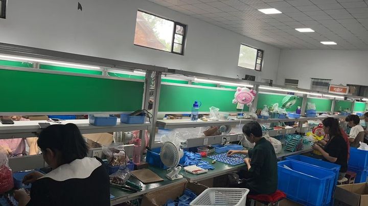 装配生产线实拍